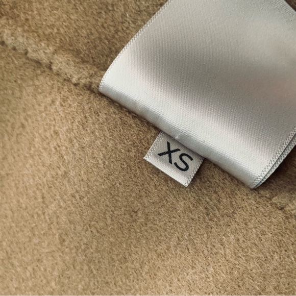 The Curated Classic Camel Coat XS Wool Cashmere - Picture 9 of 15